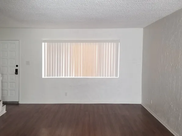 4370 Colfax Ave APT 15, Studio City, CA 91604