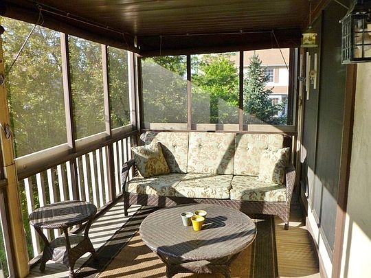 5th image of 9961 Cambridge Dr