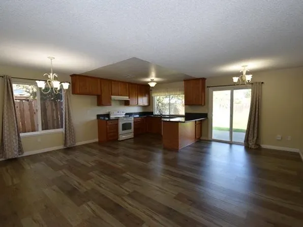 10219 Rockingham Dr, Sacramento, CA 95827