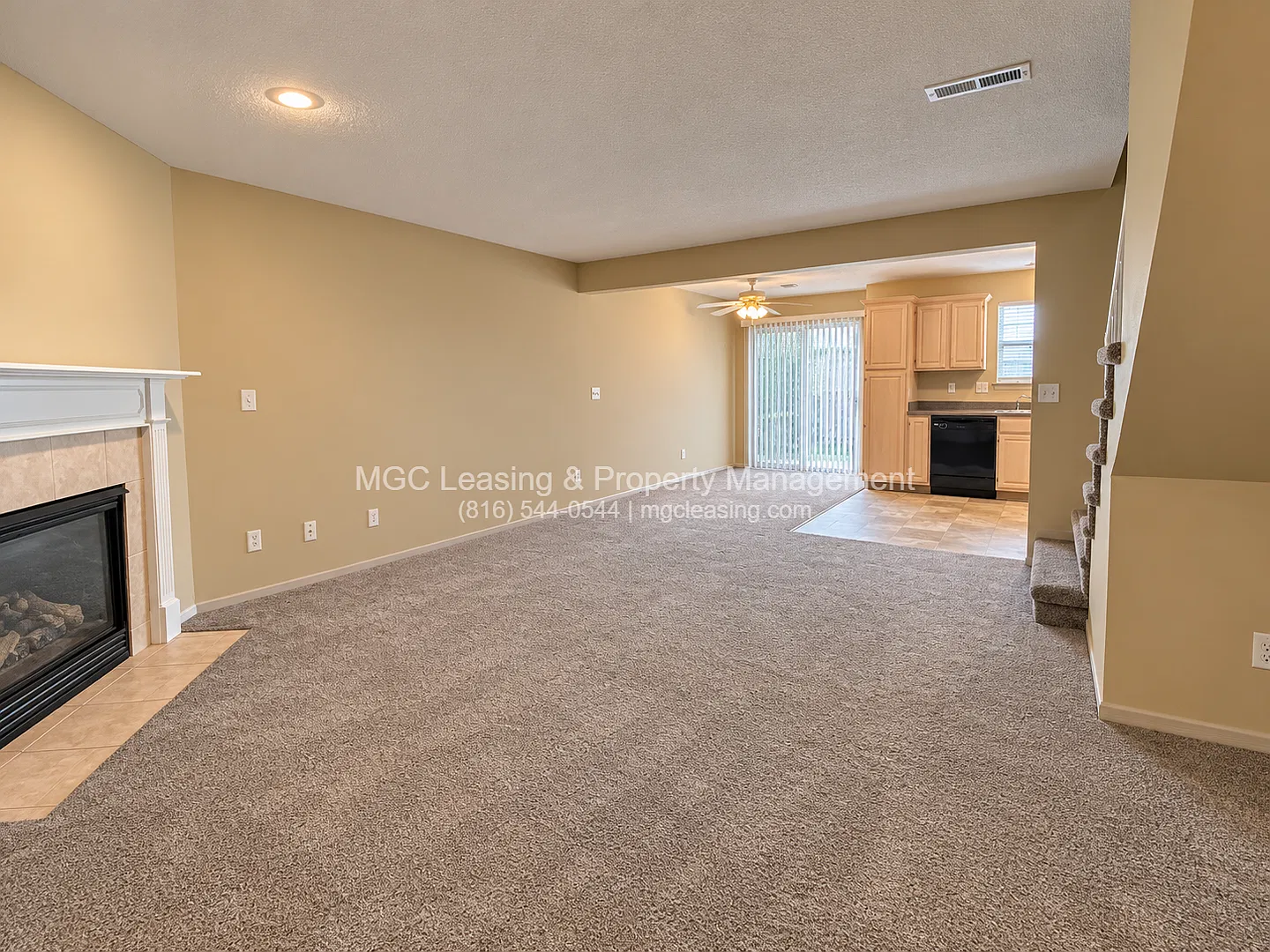 1016-1022 Garden Way — Photo 3