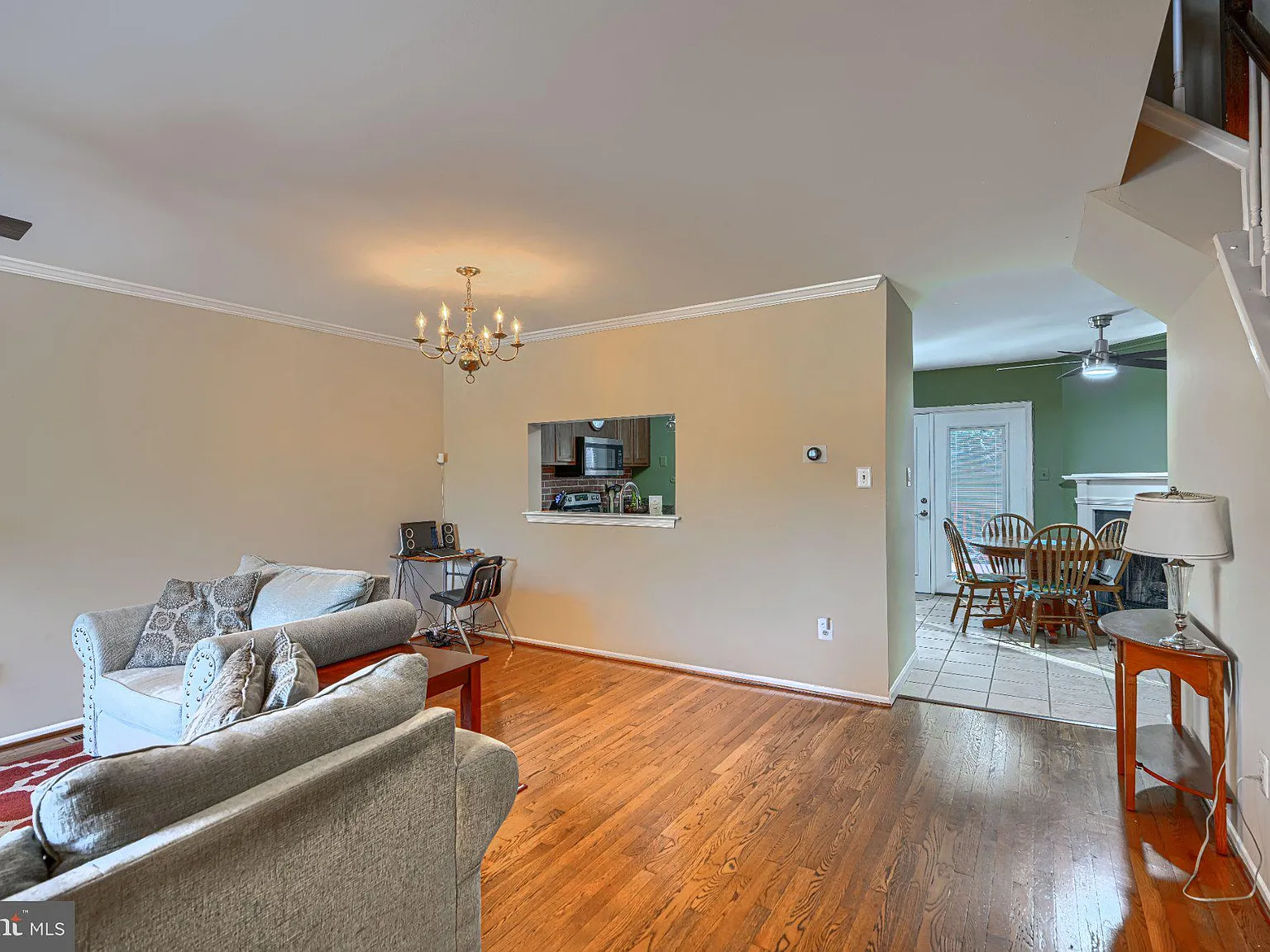 3 bed, 4.0 bath, 1428 sqft, $2,850 — Photo 3