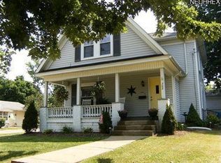 702 S Chapel St, Louisville, OH