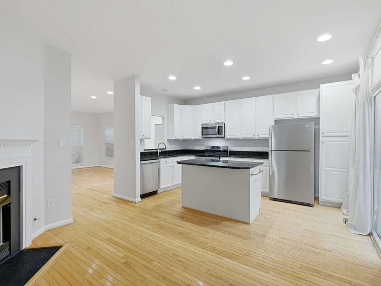 45570 Trestle Ter — Photo 6