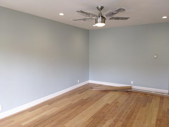 3rd image of 233 Mira Mar Ave APT 2
