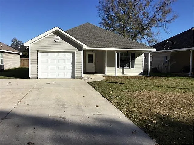 40346 Skylar Ln