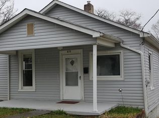 610 E Calhoun St, Salem, VA 24153