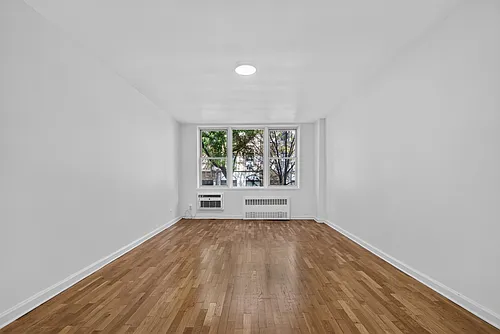 150 E 30th St #2C Photo 1