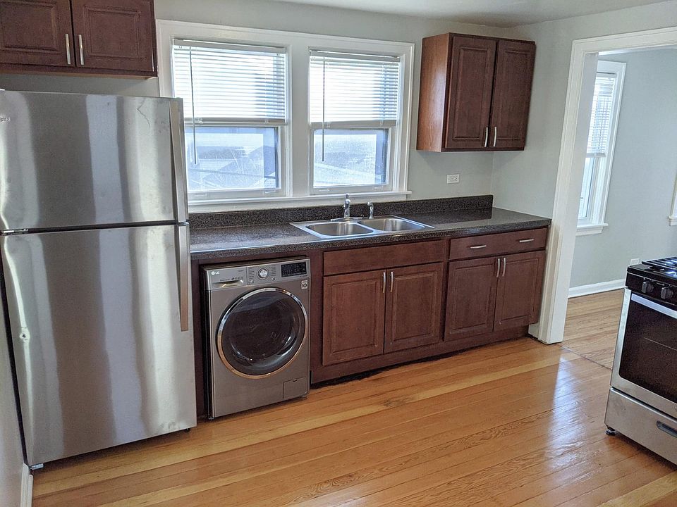 Kitchen with brand new stainless steel appliances