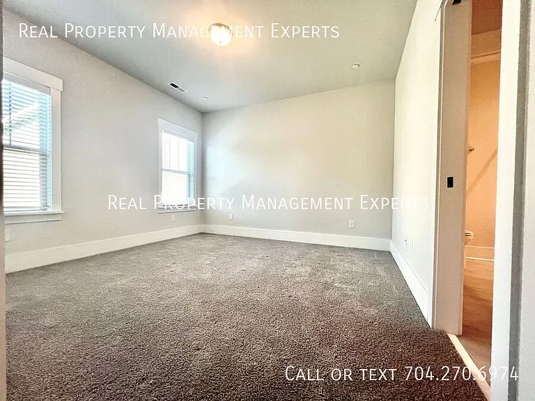 8878 Cotton Grove Ct — Photo 12