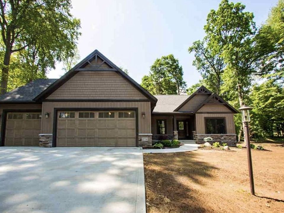 1st image of 19714 Whispering Woods Dr