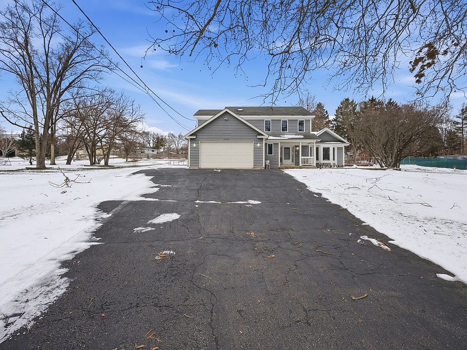 19N963 Manito Trl, Algonquin, IL 60102 | MLS #12643598 | Zillow