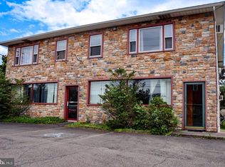 301 W Main St, Valley View, PA 17983
