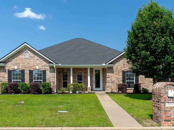 901 Rose Mount Dr, Longview, TX 75601