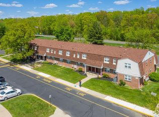 2180 Veterans Hwy APT 1015, Levittown, PA 19056