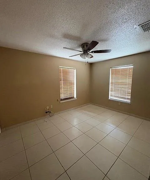 1128 N Los Ebanos Rd — Photo 11