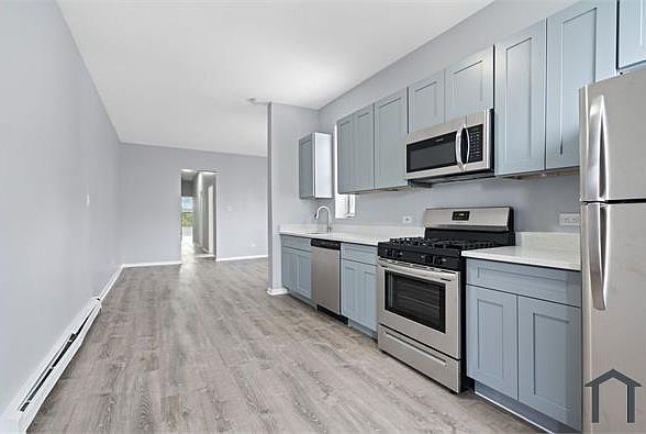 1st image of 4522 S Vincennes Ave Floor 1