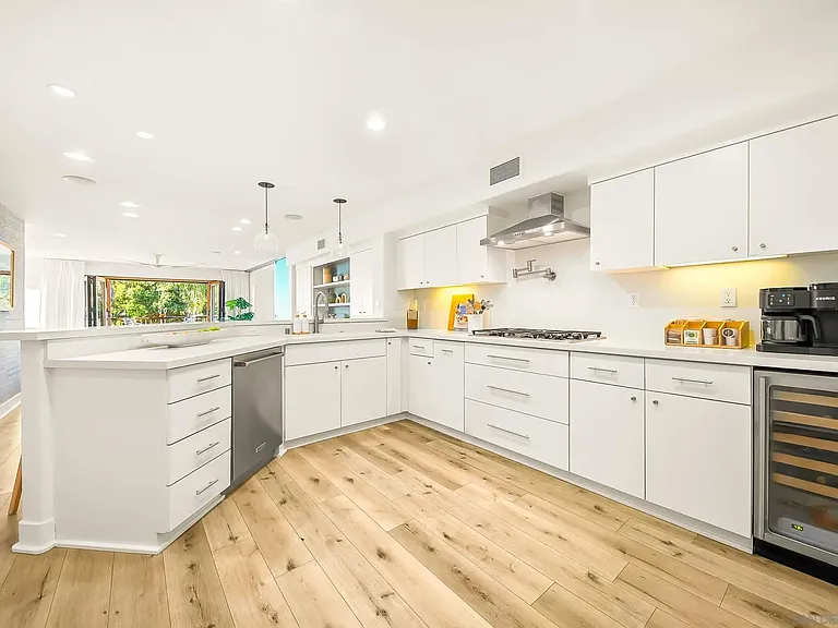 229 Bonair St — Photo 20