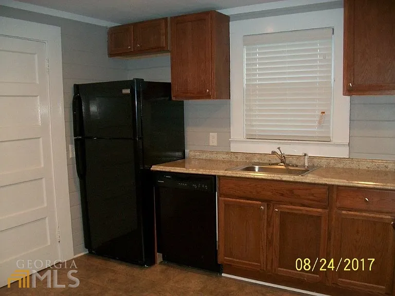 204 Georgia Ave #B — Photo 14