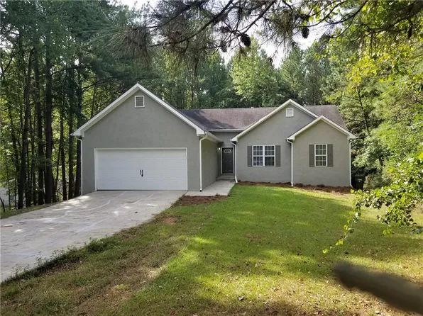 15 Golden Ct, Sharpsburg, GA 30277