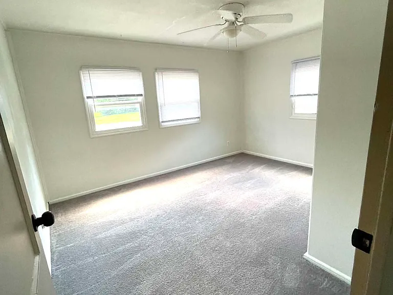 6752 Hamilton St — Photo 10
