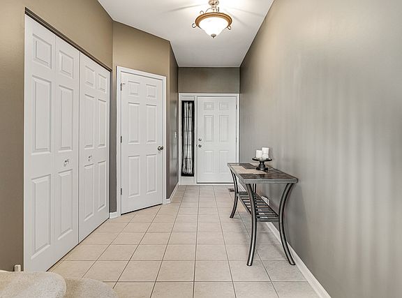 5th image of 2223 Daybreak Dr