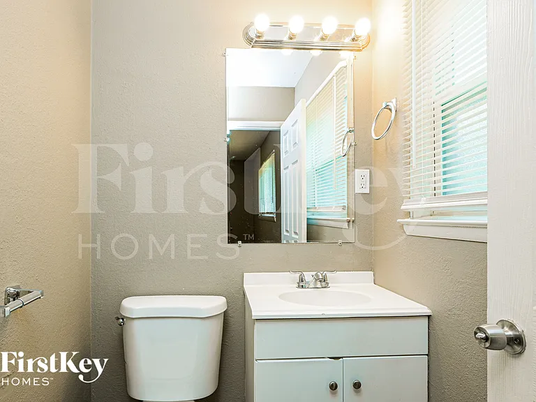 12543 Missouri Bottom Rd — Photo 16