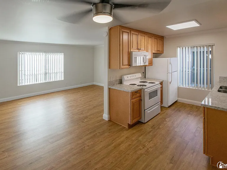 Terrace Villas Apartments — Photo 10