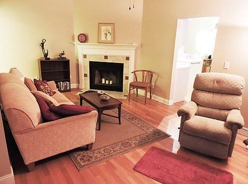 3rd image of 15-17 Otis Pl #2