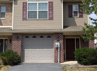 232 Meriweather Dr, Chambersburg, PA 17201