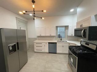416 Shelby Pkwy, Louisville, KY