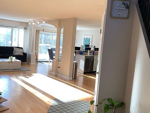3rd image of 23 Marsh Cres