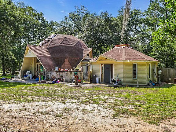 3rd image of 10381 Hardwick Rd.