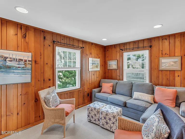 411 Ocean Ave — Photo 10