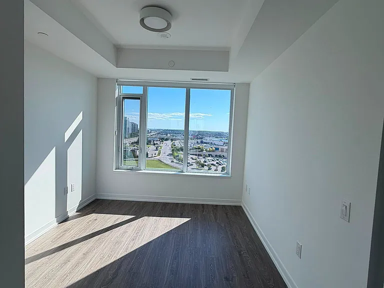 2485 Eglinton Ave W #1323 — Photo 24