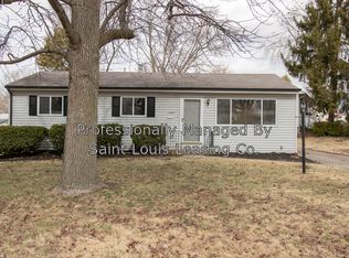 1185 Penhurst Dr, Florissant, MO 63033