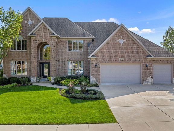 2nd image of 26102 Whispering Woods Cir