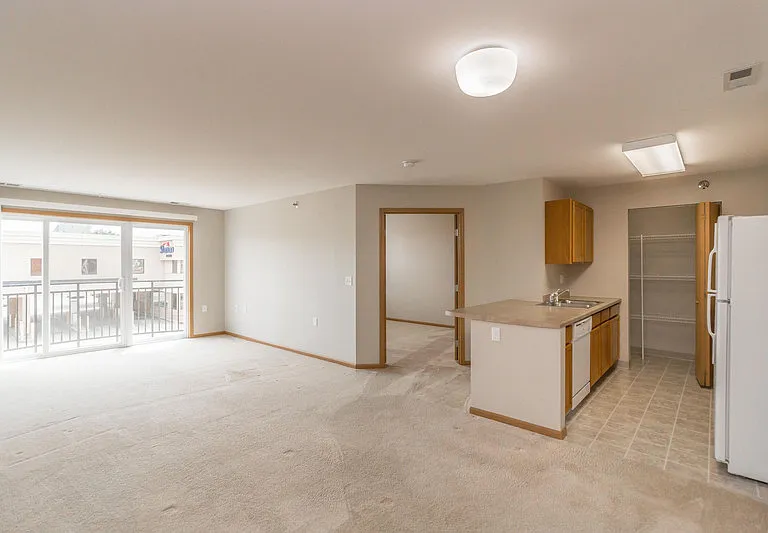 Library Square 55+ Apartments — Photo 14