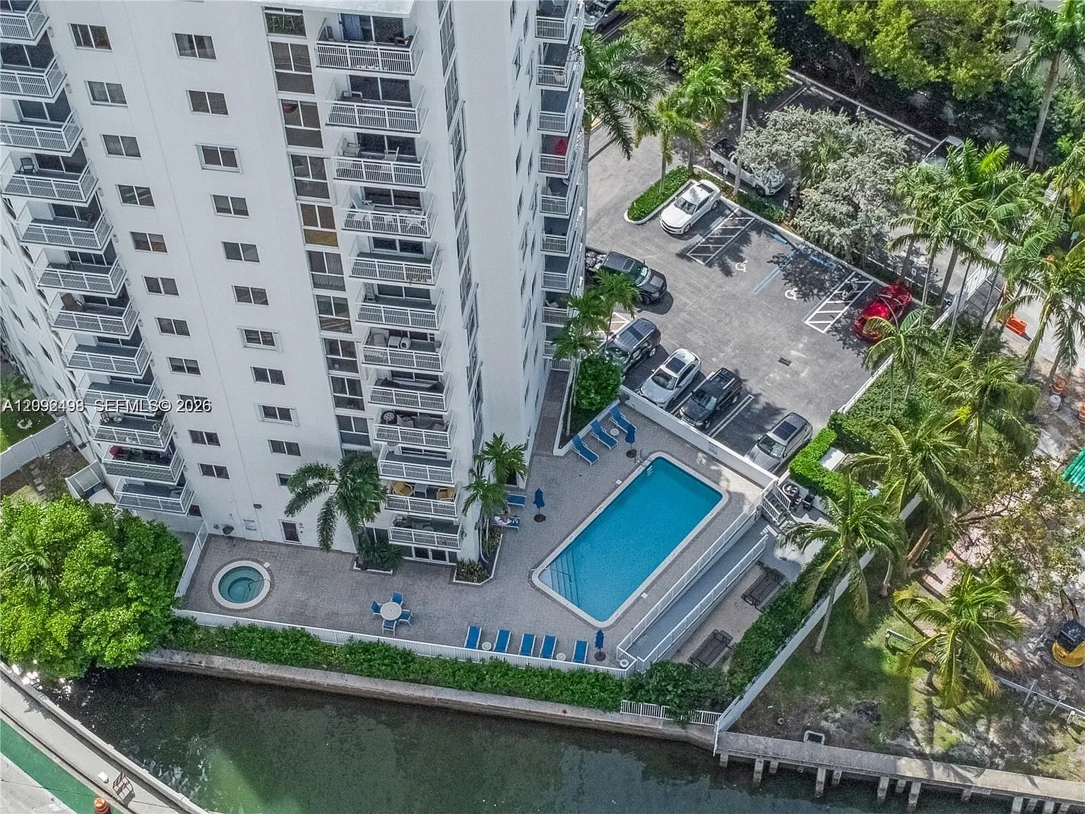 West Bay Plaza Condo — Photo 4