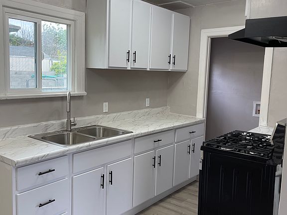 2nd image of 1617 W 216th St #1617
