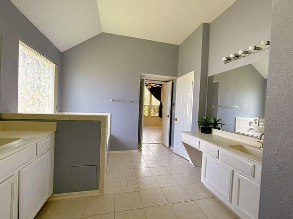 3rd image of 4511 Edenderry Ct