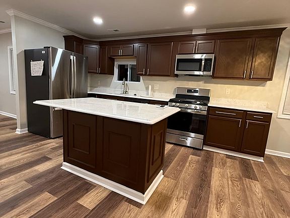 5th image of 3609 Heather Ct