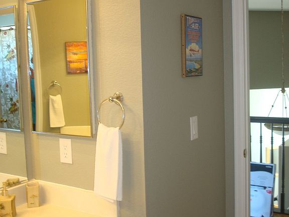 2nd Floor Full Bath