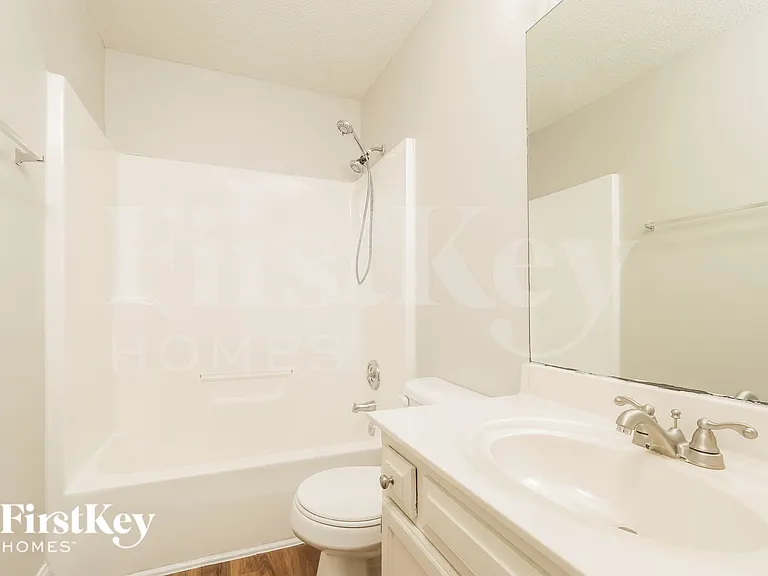 1607 Stasi Ave — Photo 14