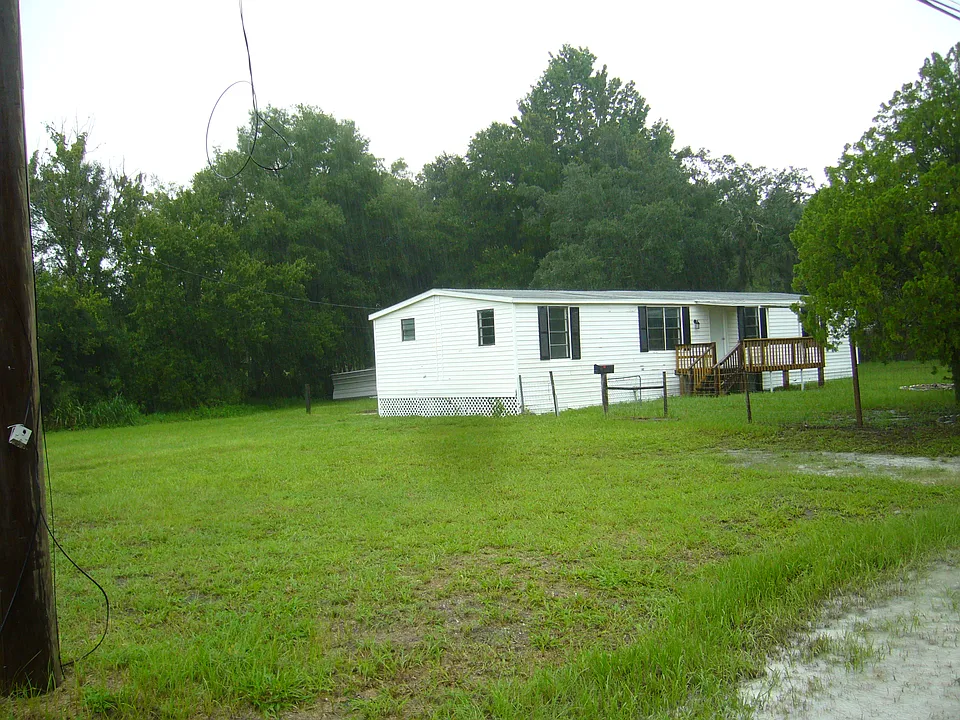 17355 Minneola Dr