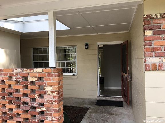 4th image of 1835 NW 40th Ter
