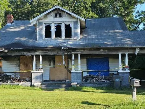 619 N Main St, Landis, NC 28088