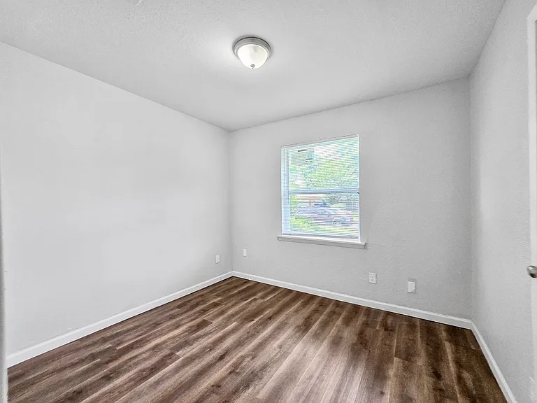 2035 San Francisco Dr — Photo 11