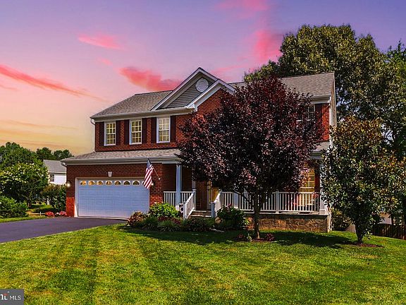 2nd image of 9408 Heather Ct