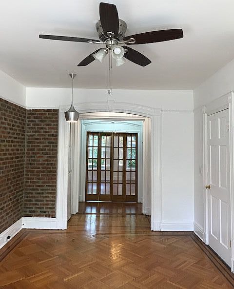 1st image of 111 Halsey St APT 2