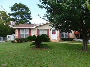 110 Scarborough Rd, Centerville, GA 31028